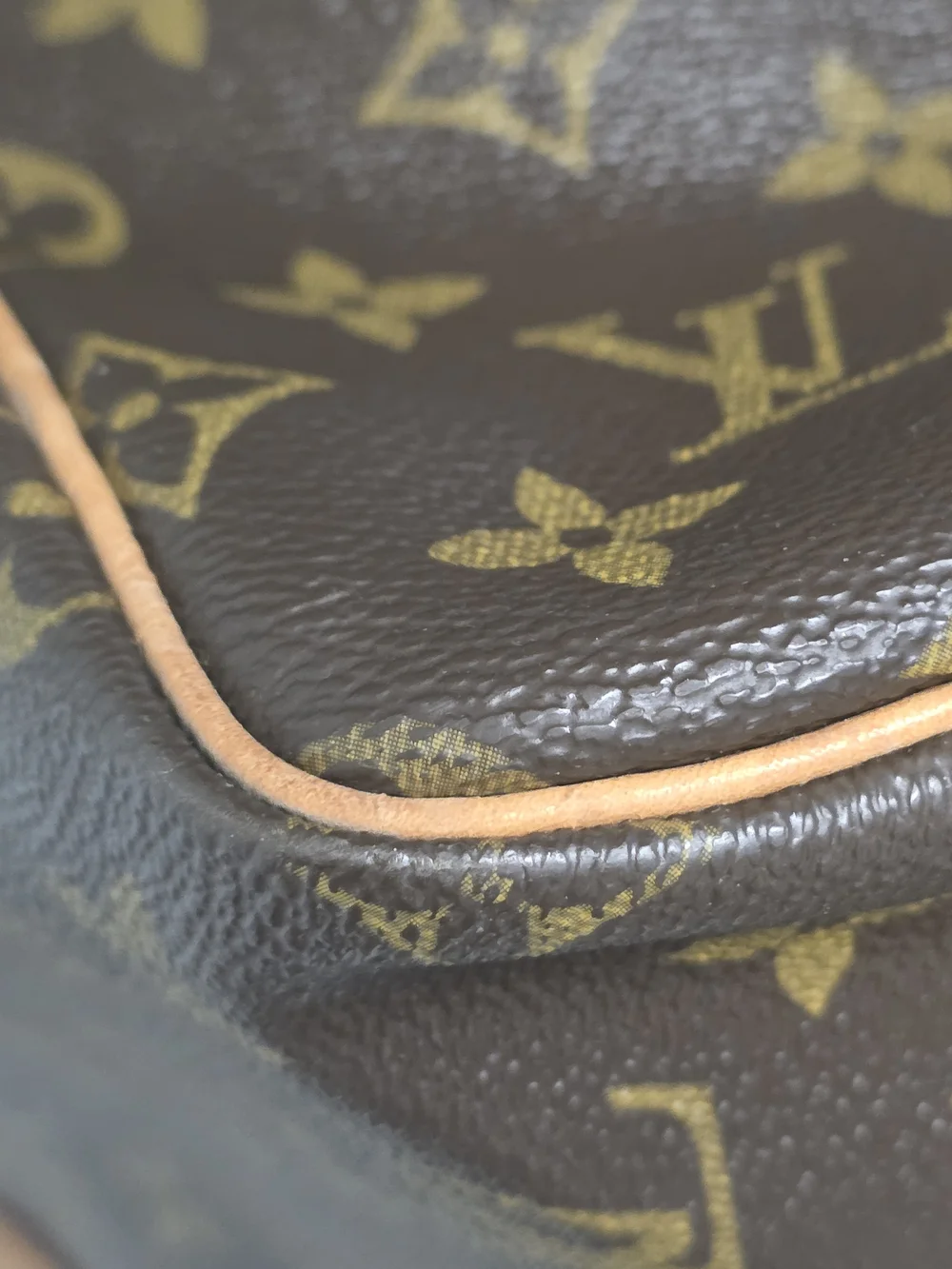 Louis Vuitton Brown Monogram Keepall Bandoulière 55 Travel Bag - Brown w/ Strap